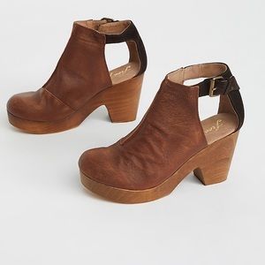 Free People Amber Orchard clogs